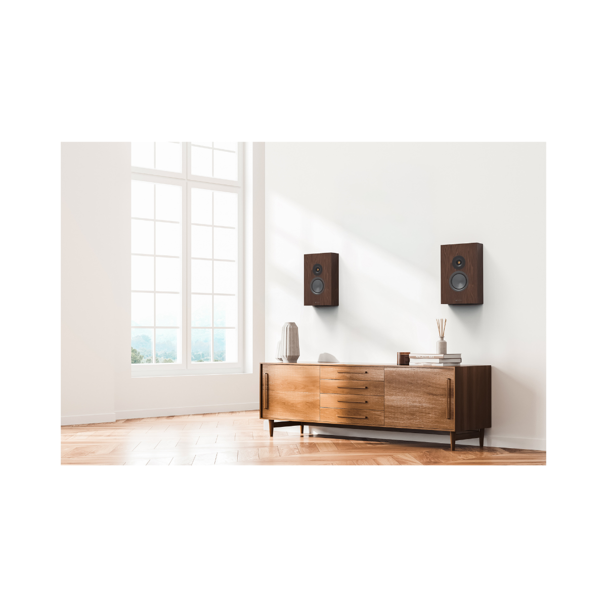 Monitor Audio Silber an der Wand 8G