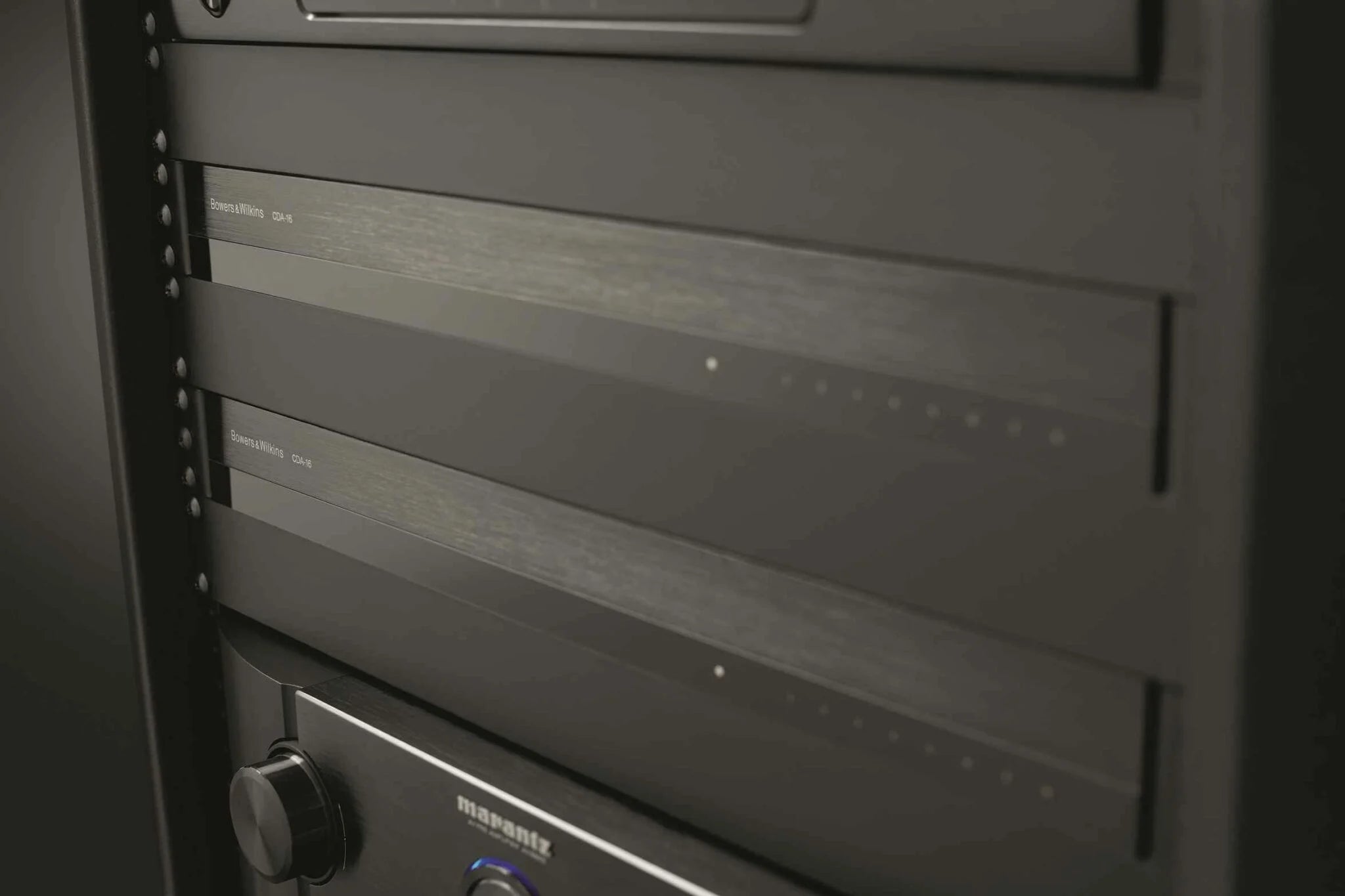 Bowers & Wilkins CDA-16