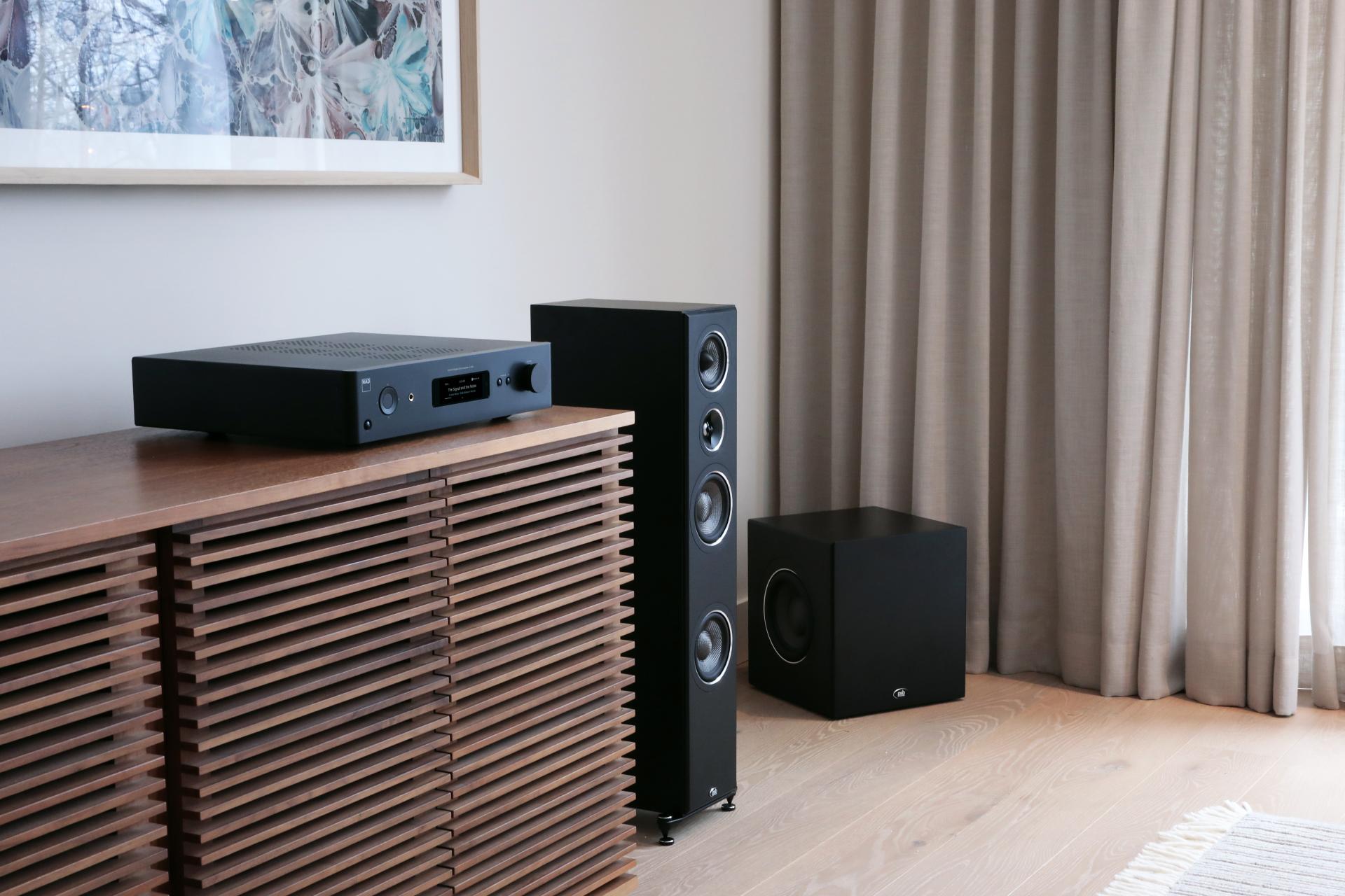 NAD C 379 Hybrid Digital DACVerstärker
